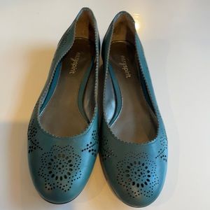 Teal Easy Spirit Cutout Flats